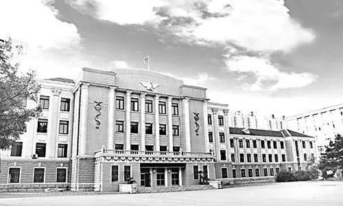悲痛 中国又一位巨星陨落 他背后隐藏的秘密令国人一片哗然